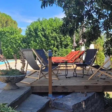 Hotel Le Domaine Du Soulier Tilleul Tornac