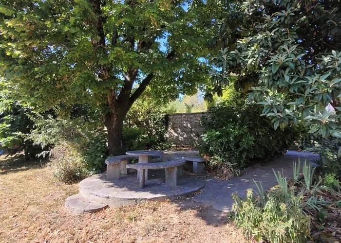 Le Domaine Du Soulier Tilleul